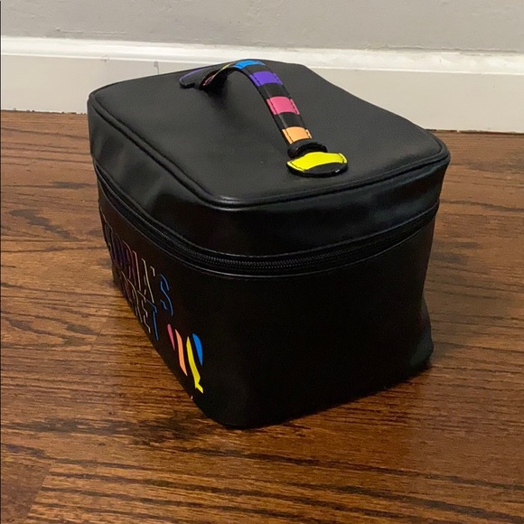 VS make up bag - Picture 2 of 4